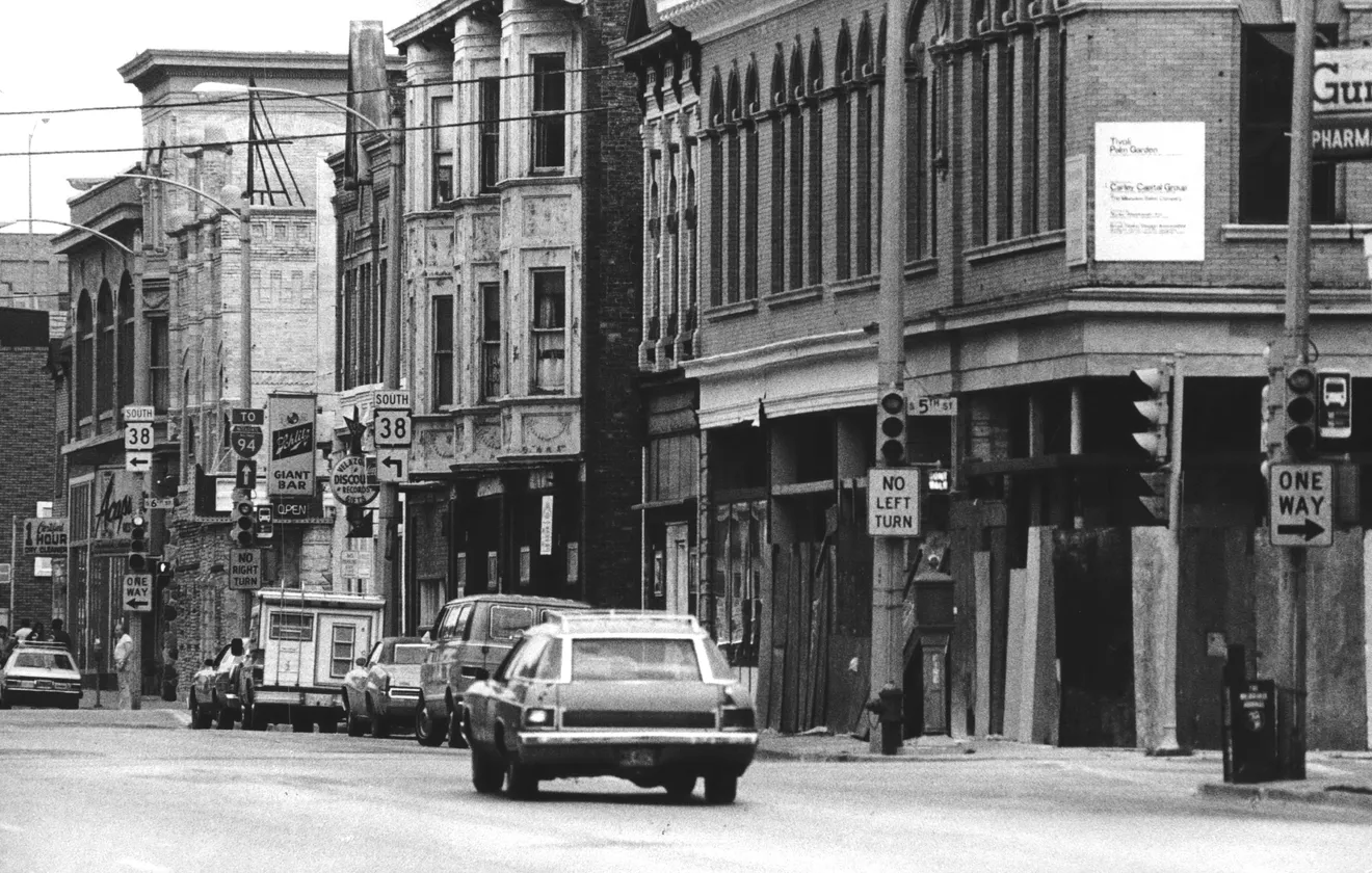 82797572007-historic-mja-19068